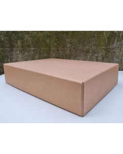 Æske A3 brun kraft nittet TK - H.10cm x B.36,1cm x L.49cm